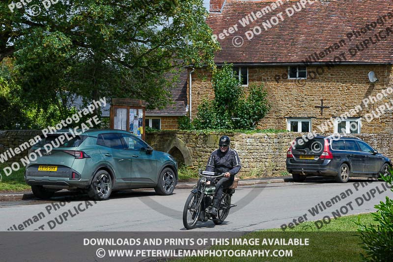 Vintage motorcycle club;eventdigitalimages;no limits trackdays;peter wileman photography;vintage motocycles;vmcc banbury run photographs
